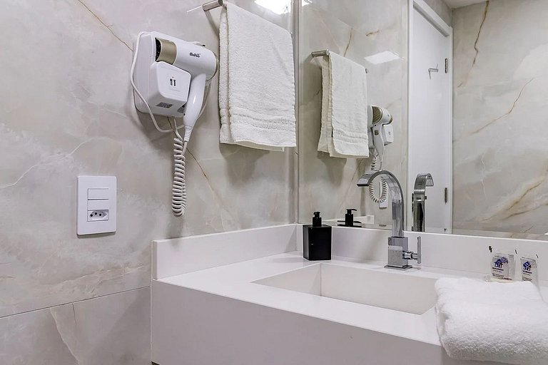 Studio Moderno Piscina Gym e Portaria 24h