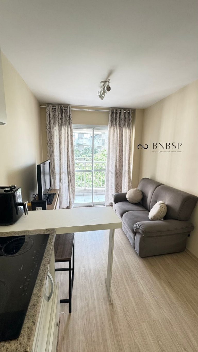 Apto 1 Dorm a Passos do Metrô Liberdade