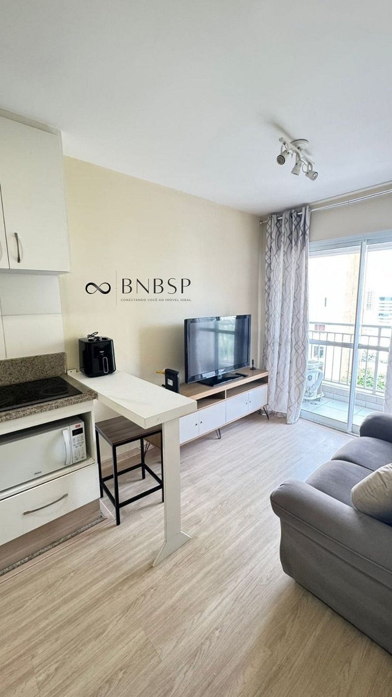 Apto 1 Dorm a Passos do Metrô Liberdade