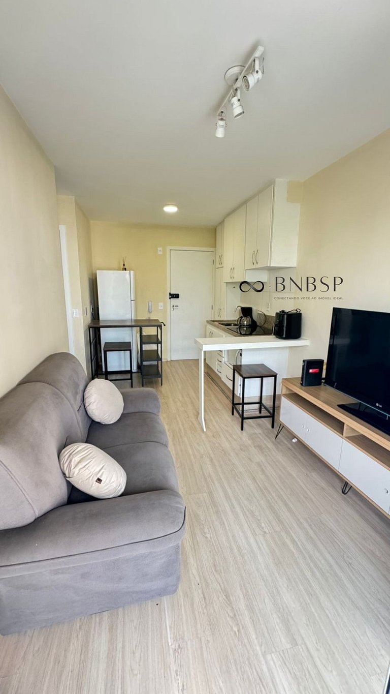 Apto 1 Dorm a Passos do Metrô Liberdade